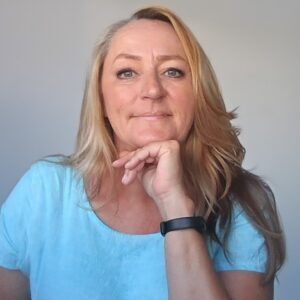 Amy Head Shot